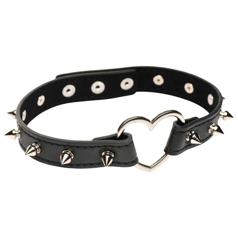spikprytt halsband hjärtdesign xr brands master series veganskt läder justerbar passform bondage smycke kinky choker modeaccessoar svart stilfull