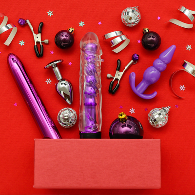 Årets mest oväntade (men självklara) julklapp: vuxenleksaken! Här är de produkter vi tycker du ska lägga under granen 🎁