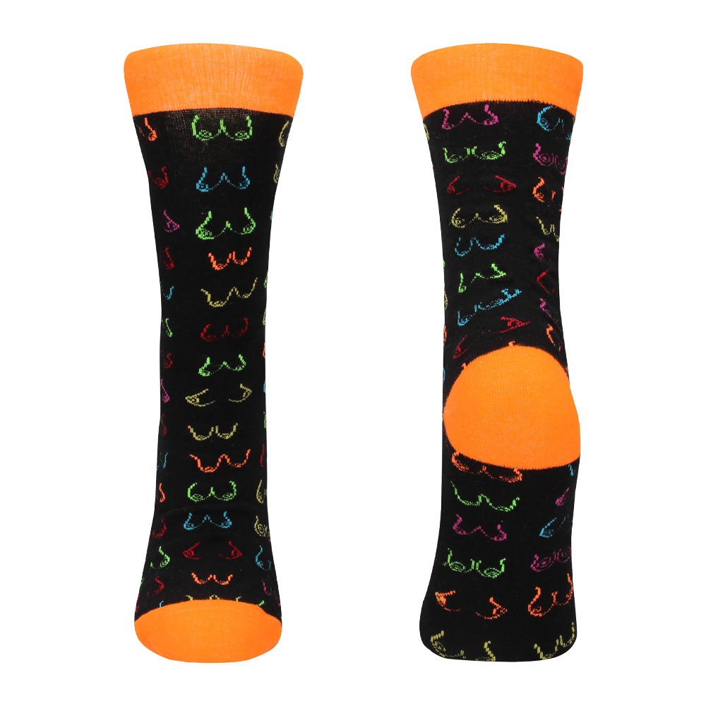 strumpor bröstmönster färgglad humor stretchig bomull bekväm unisex rolig accessoar presenttips skämtplagg textil vardagsstil unik design mjuk passform kreativ outfit gåva