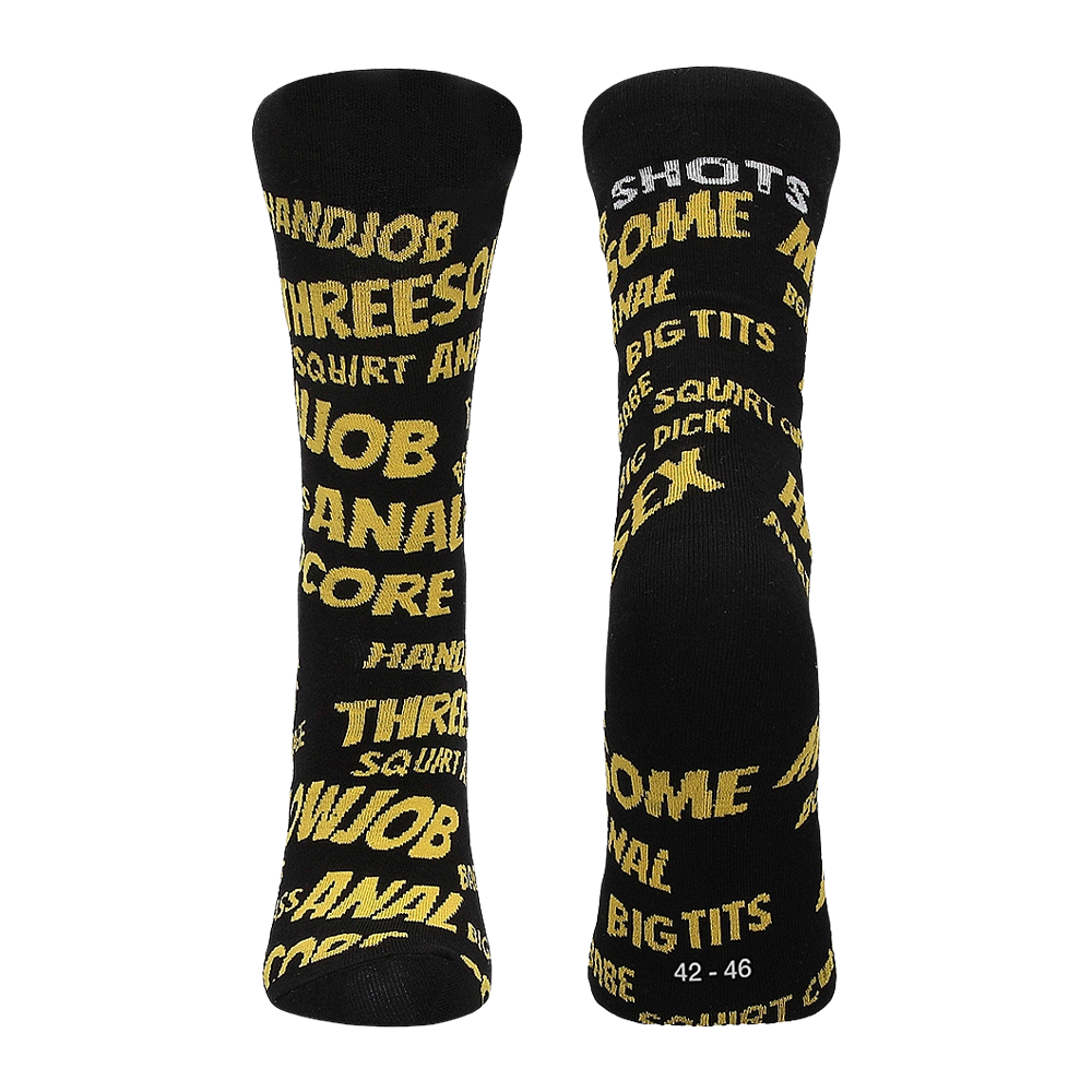 strumpor snuskig text stretchig bomull bekväm passform skämtpresent roliga accessoarer humoristisk design unisex vardagsplagg lekfull gåva mjuka fötter presenttips sexig detalj